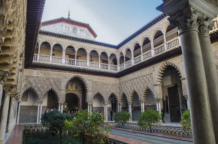 Sevilla 088 - Real Álcazar - Palacio del Rey Don Pedro - Patio de Las Doncellas.jpg